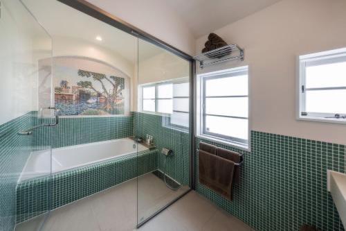 源泉かけ流しの一棟貸し温泉宿The Feet Dogo