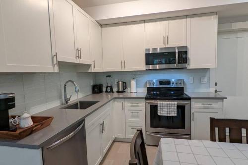 Brand New Entire Guest Suite in White Rock, Canada