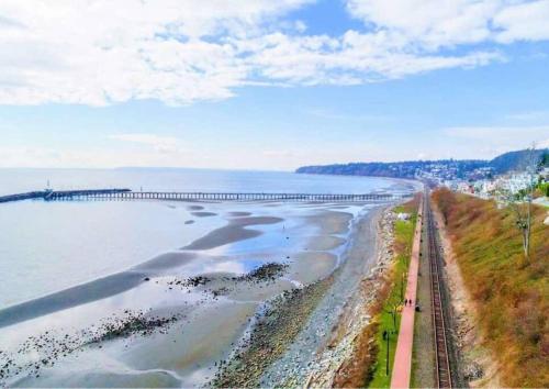Brand New Entire Guest Suite in White Rock, Canada