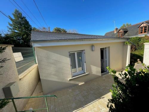 Gîte charmant à Montbazon avec terrasse, jardin et parking - FR-1-381-599 (Gite charmant a Montbazon avec terrasse, jardin et parking - FR-1-381-599) in 蒙巴宗