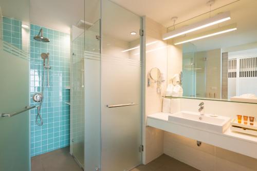 room detail thumbnail 2