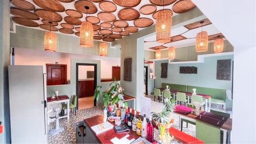Bar/lounge, The Center Point in Siem Reap