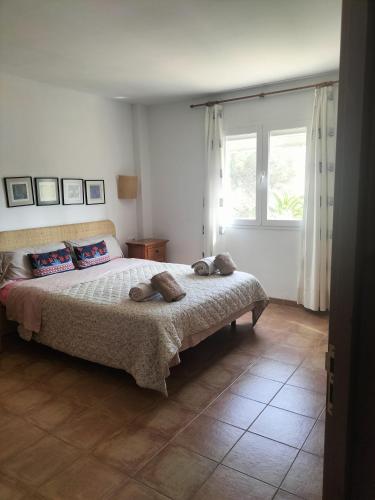 Son Bou by The Sea; home with a private garden, Son Bou (Foto 7)