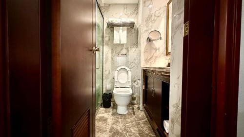 Xiamen Binbei Silver Lake Apartment - image 4