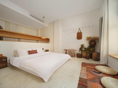Deluxe Double Room with Balcony room in Yixi Designer's Boutique Hotel Xi'an