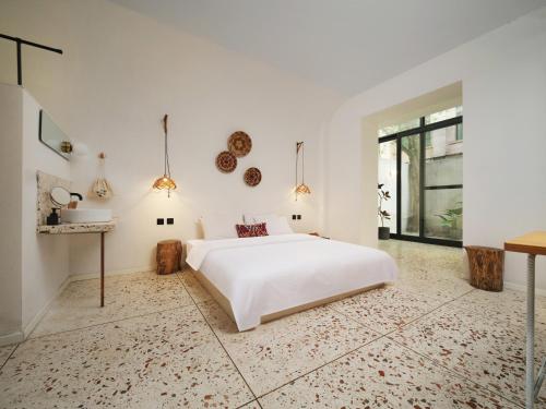 Superior King Suite room in Yixi Designer's Boutique Hotel Xi'an