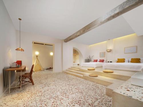 Deluxe Family Suite with Courtyard View room in Yixi Designer's Boutique Hotel Xi'an