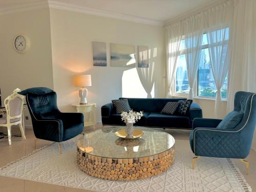 Luxury - Beachfront - Spacious Shoreline residences - 5 star private beach resort, Dubaj