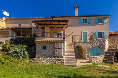 Viesnīcas āriene, Villa MAVRA with private pool in Risika