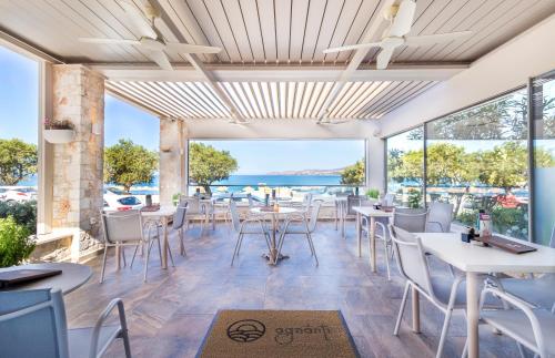 Restaurant, Pal Beach in Pelekanos