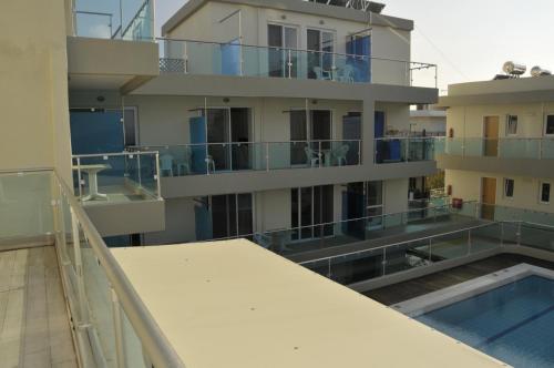 Bristol Sea View Apartments - image 3