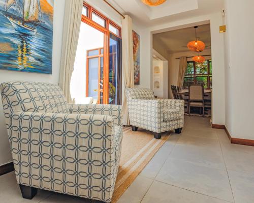 Közös társalgó / TV, Mola Zuri Retreat in Mombasa