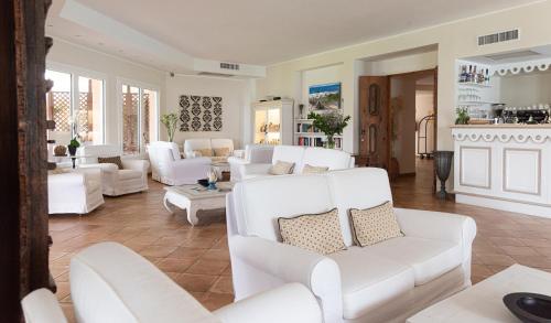 ผับ/เลาจน์, Hotel Cala Caterina - Relaxing Escape in วิลลาซิมิอุซ