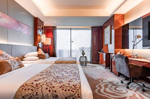 Executive Twin Room image 2