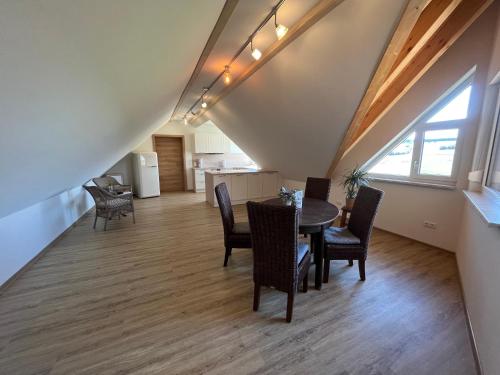 Iekārtas, Wiesnblick Café & Zimmer (Wiesnblick Cafe & Zimmer) in Aidhausen