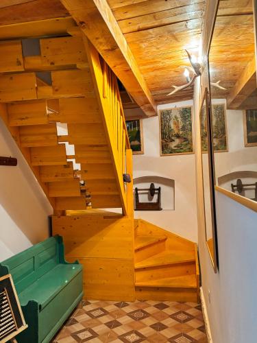 Casa Ursului - Rustic house in traditional village in Cisnadioara