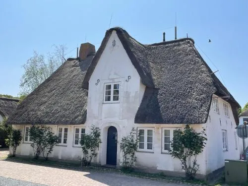 Kapitänshaus von 1712 - neu saniert in Nieblum, Deutschland