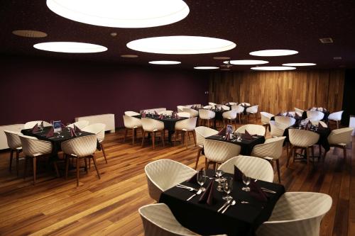 Fenyves Yacht Club Superior in บาลาตันเลลเล
