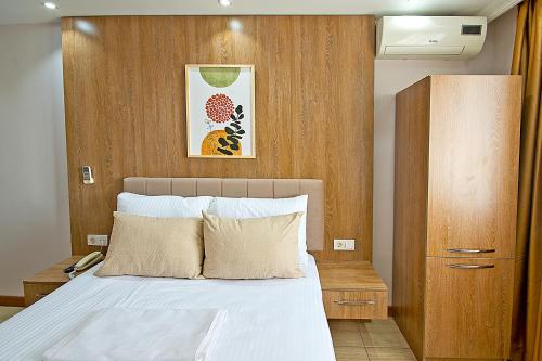 1 twin bed