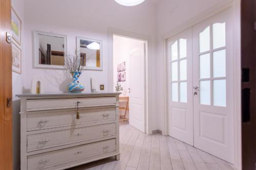 Stanza Comoda e Silenziosa con Bagno Privato e Area Lavoro e Relax, Roma (foto 7)