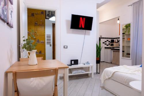 Stanza Comoda e Silenziosa con Bagno Privato e Area Lavoro e Relax, Roma (foto 2)