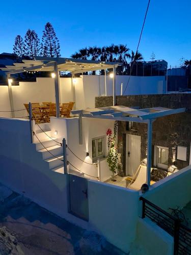 Euphemus Cave House, Santorini