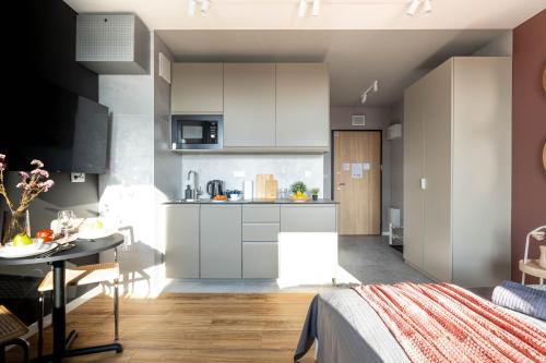 Wiktoryn 234 SuperApart - Studio with Air Conditioner, Warsaw