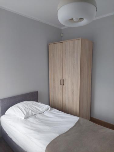 3 twin beds, 1 sofa bed