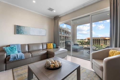 Beach View - Ocean Jewel 2BR condo - LV507, Palm-Eagle Beach (photo 9)