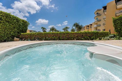 Beachfront - View Garden 2BR condo - A145, Palm/Eagle Beach (Foto 2)