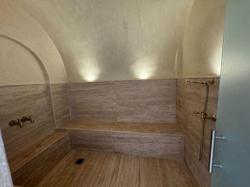 villa white villa white