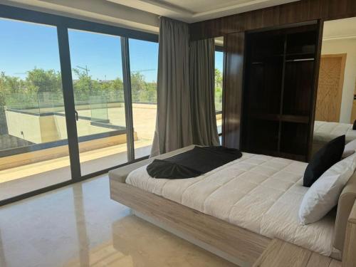 villa white villa white