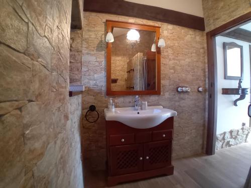 Stone Cottage SANTIAGO in Teijeiro