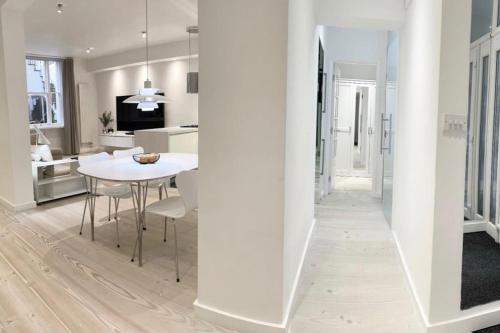 Stunning 4 bed flat near Notting Hill and Hyde park, Londra (foto 7)