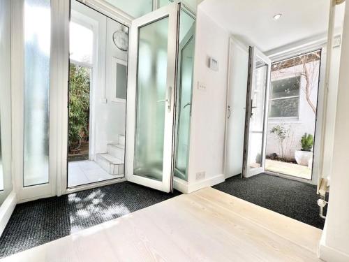 Stunning 4 bed flat near Notting Hill and Hyde park, Londra (foto 4)