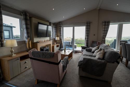 Facilities, Luxury 3 bedroom Maple View Lodge, Newquay, Cornwall in Trebarber
