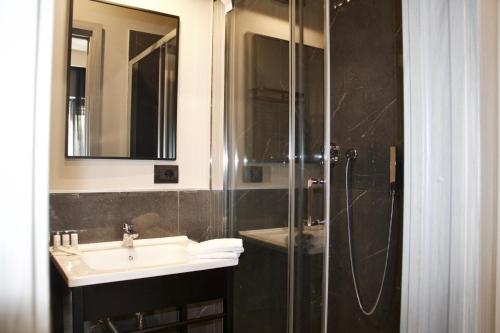 XCross Suites Roma - image 14