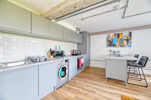 Удобства, The Works By Guestz in Уорингтън