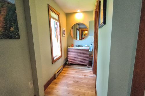 Saltbox 12F in Quechee