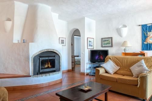 sala de TV, 14B Quinta do Paraiso Amazing house located in t in Carvoeiro City Center