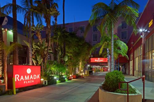 Exterior view, Ramada Plaza by Wyndham West Hollywood Hotel & Suites in Los Angeles (CA)