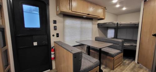 Iekārtas, Moceanset Getaways - Luxurious, Ocean, Mountain And Sunset Views "Camping Experience" in Dingwall (NS)