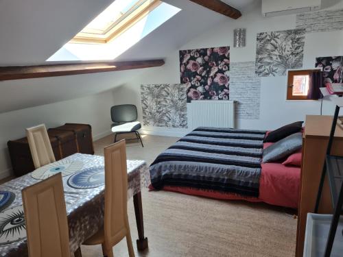 Accommodation in Oullins