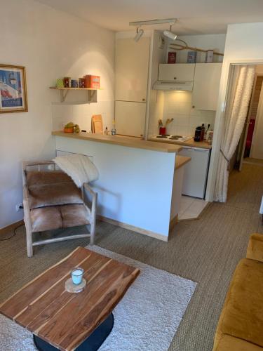 Isola 2000 appartement dans Chalet 4 ou 6 personnes grande terrasse Isola 2000 appartement dans Chalet 4 ou 6 personnes grande terrasse