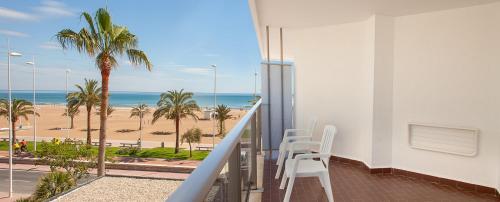  Twin Room with Partial Sea View and Terrace (2 Adults + 2 Children)  image 4