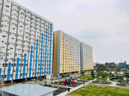 VR Homes Ortigas - 2BR Condo with Free WiFi & Netflix