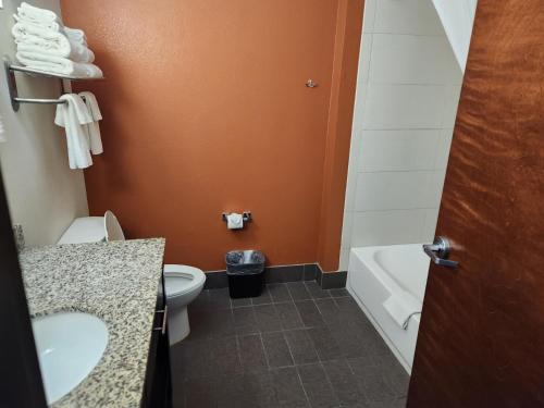 Sleep Inn & Suites Blackwell I-35 - 화장실