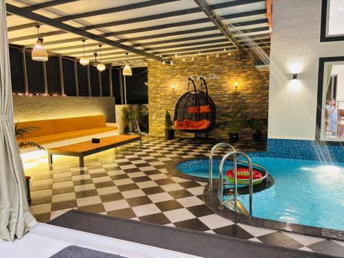 The White Villaa in Kurul