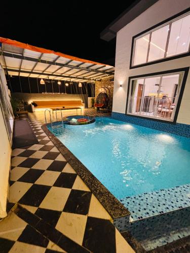 The White Villaa in Kurul