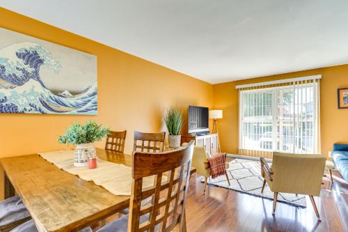 22 Mi to Detroit Sterling Heights Condo in Sterling Heights, USA